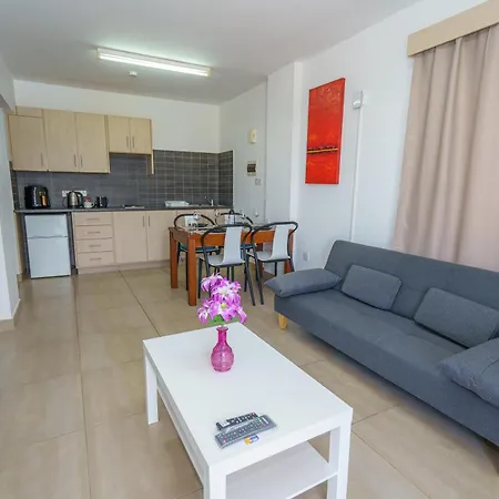 Pernera One In Pernera Protaras Apartment *